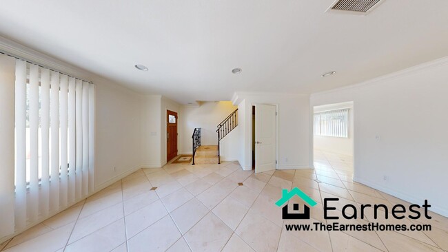 Foto del edificio - 2nd Month Free Rent! Charming Detached 4-B...