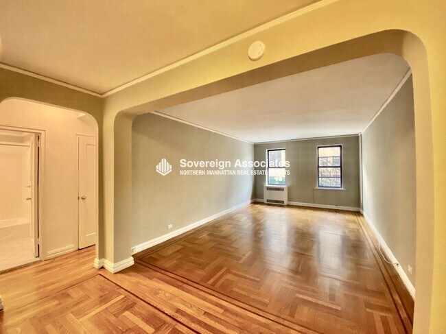 Foto del edificio - 560 West 218th Street