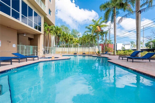 Foto del edificio - 3500 Coral Way