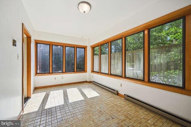 Building Photo - 5401 32nd St NW