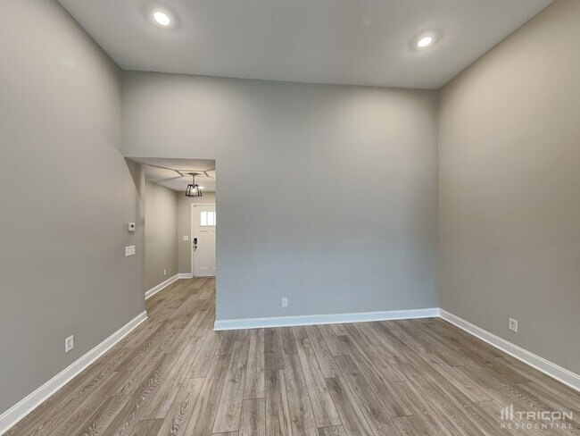 Building Photo - 1102 Eagles View Drive Clarksville TN