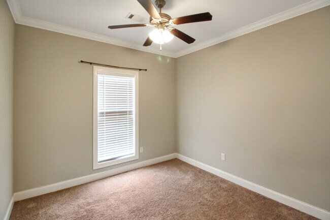 Foto del edificio - 203 Buttonwood Ln