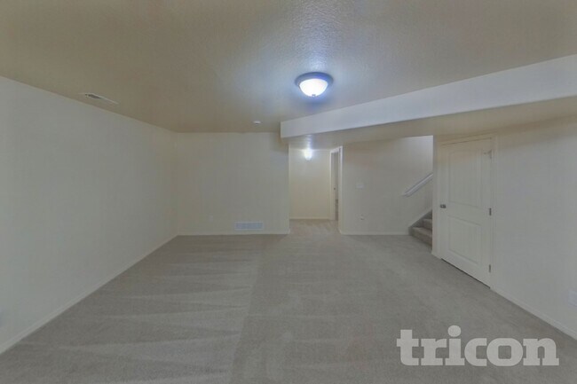 Foto del edificio - 5425 Barnstormers Ave