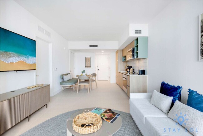 Foto del edificio - 601 NE 1st Ave