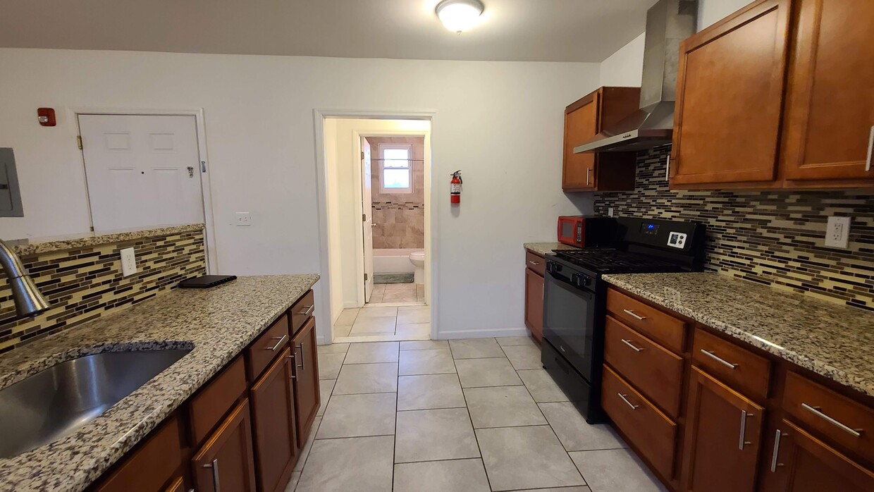 Foto principal - 3714 Kennedy Blvd