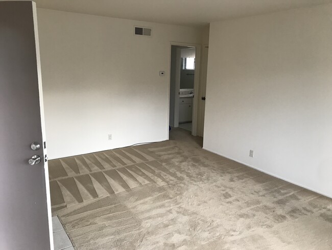 Building Photo - 759 Calla Dr