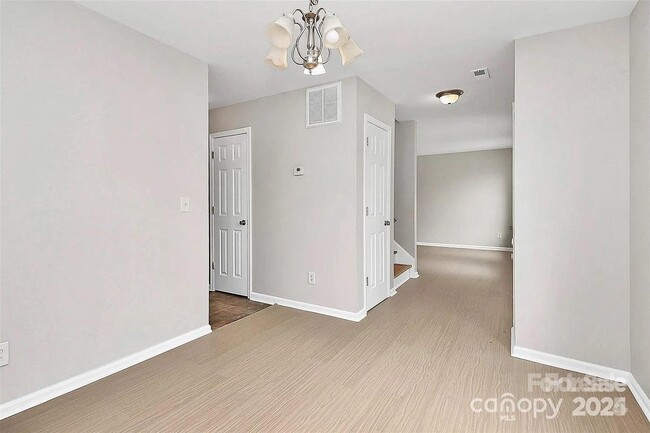 Building Photo - 3737 Kadey Dr