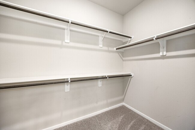 Building Photo - 22630 Rosebush Hl Rd