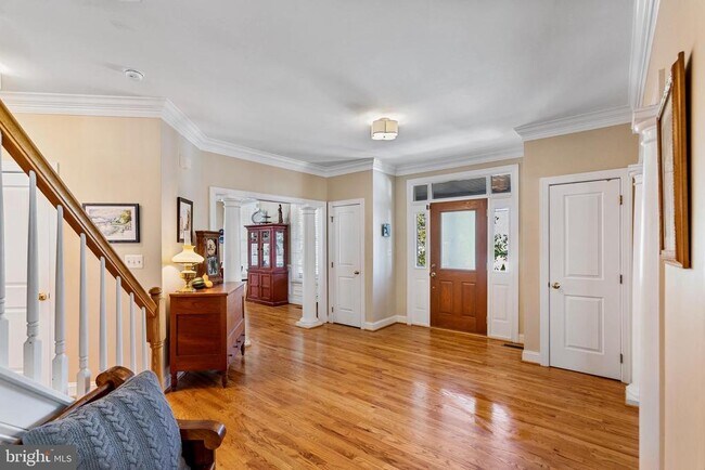 Foto del edificio - 708 Irvine Bank Ln