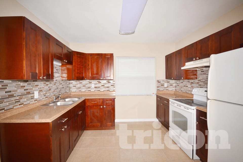 Foto del edificio - 1707 W Hanlon St