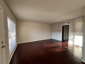 Building Photo - 14333 Memorial Dr