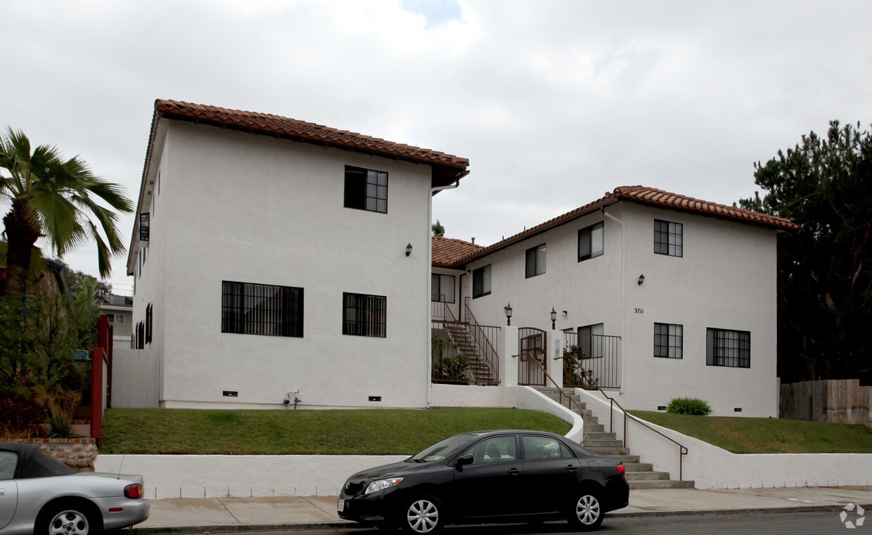 Building Photo - 3711 Arnold Ave