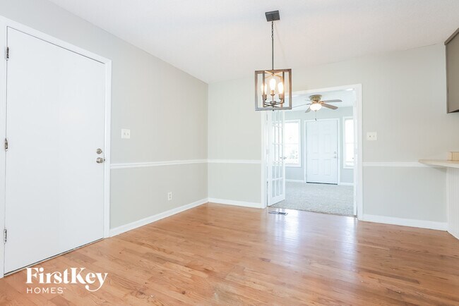 Building Photo - 84 Pine Grove Cir