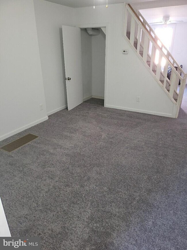 Foto del edificio - 316 Ridgeway St