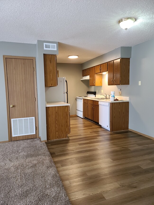 1 BR Kitchen - White River Mountain Apartments