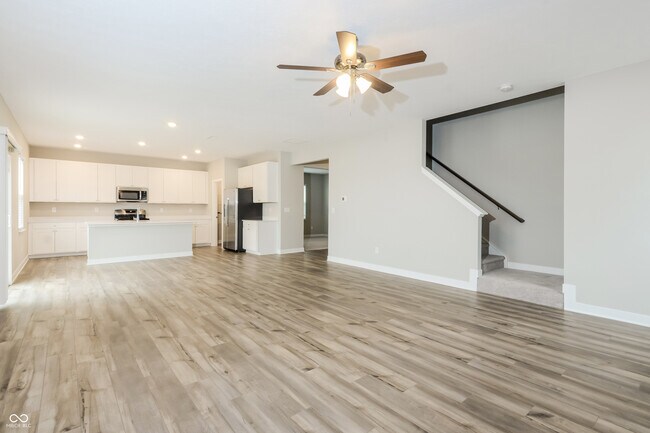 Foto del edificio - 9215 Larson Dr