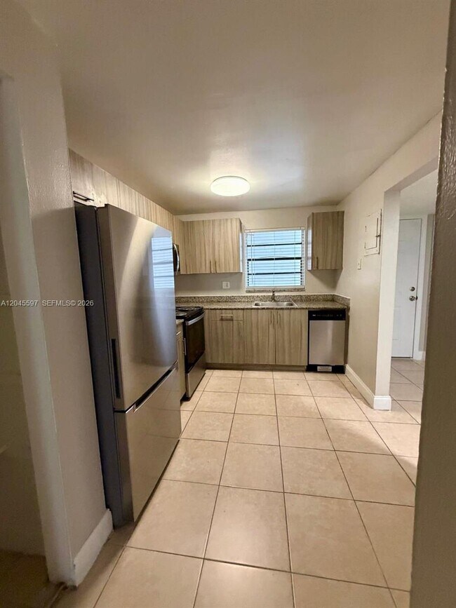 Foto del edificio - 2111 NW 55th Ave