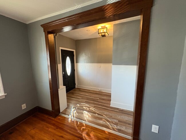 Entry Way - 112 Hamilton Ave
