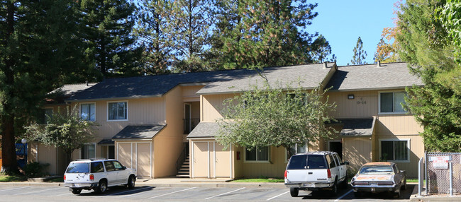 Building Photo - Carson Ridge I & II