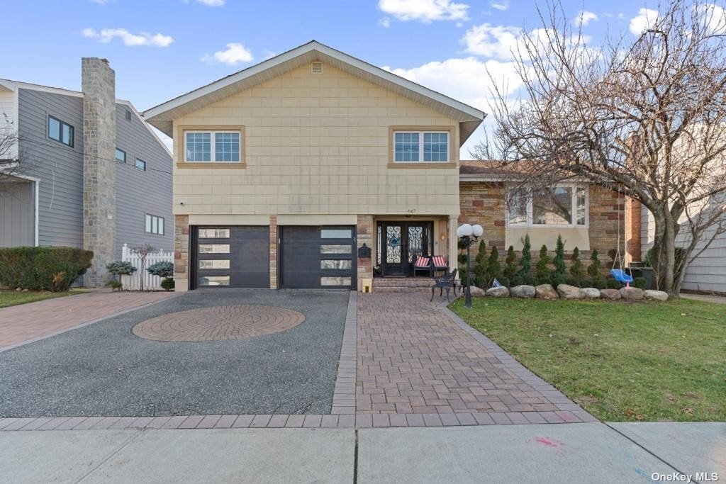 Foto principal - 667 Park Ln