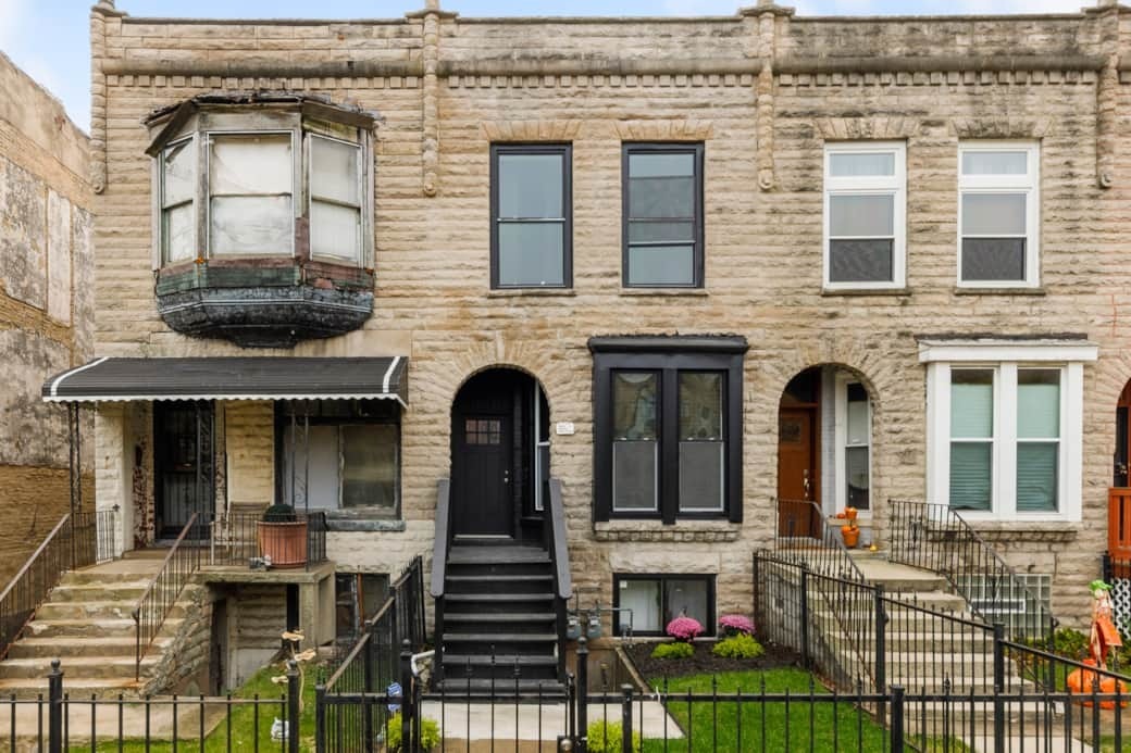 Primary Photo - 611 E 41st St