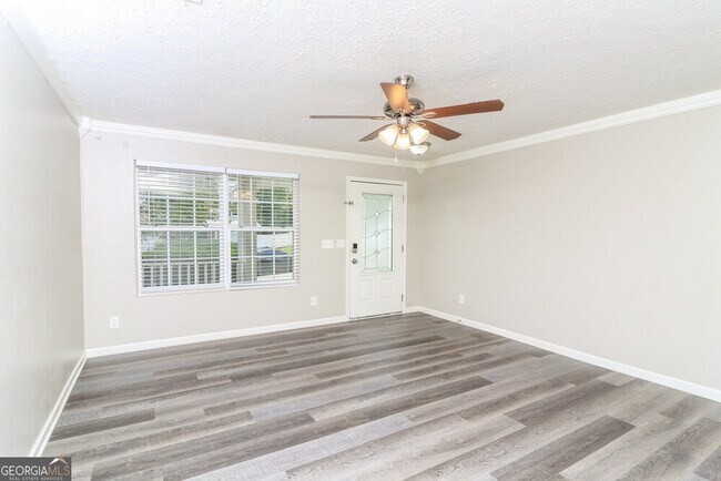 Building Photo - 140 Nacoochee Way