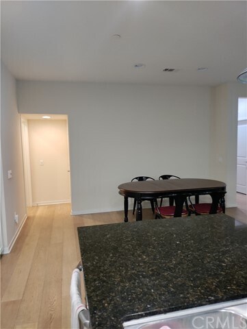 Building Photo - 280 Borrego