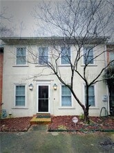 Building Photo - 1400 Old Virginia Ct SE