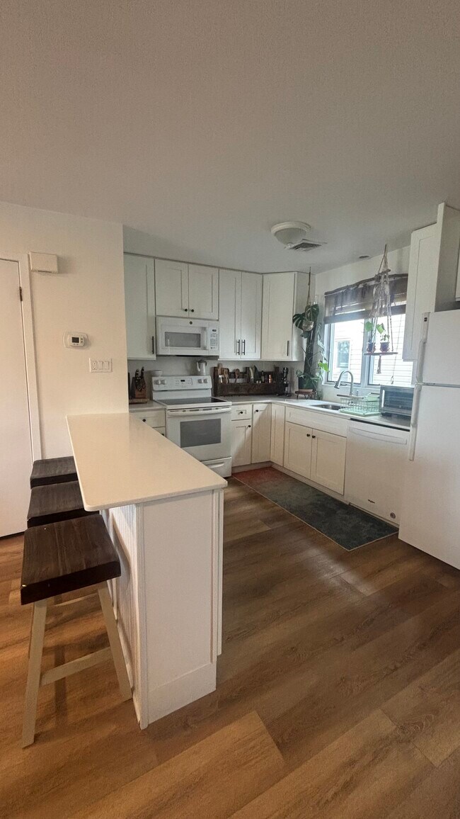 Foto del edificio - 4000 Bayshore Ave