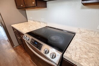 Building Photo - 2016 H Ave