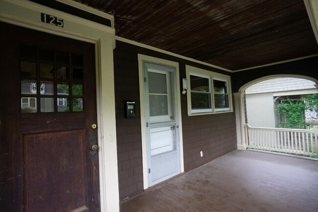 Photo - 125 Victoria Pl House