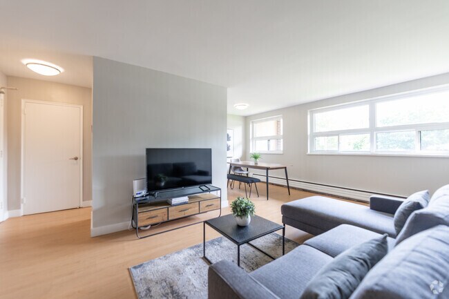 1 chambre, 1 salle de bain - 690 pi2 - Salon - Donway