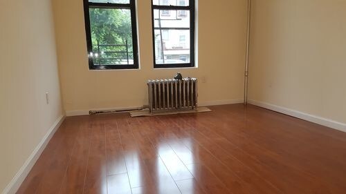 Building Photo - 122 33rd St