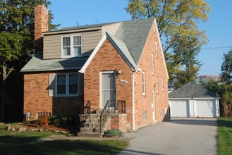 Building Photo - 160 Olympia Blvd