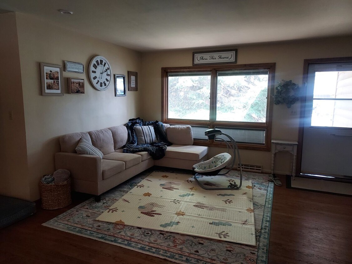 Foto del edificio - 3 Bed 2 Bath with garage in Bozeman