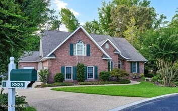 Building Photo - 8825 Sawmill Creek Ln