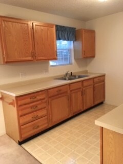 Foto del edificio - 2919 Bluff Ridge Dr