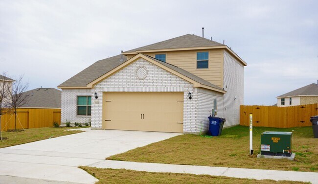 Building Photo - Modern 4 Bedroom Home in Windmill Farms with Community Pools and Trails