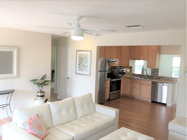 Photo - 123 SW 13th St House