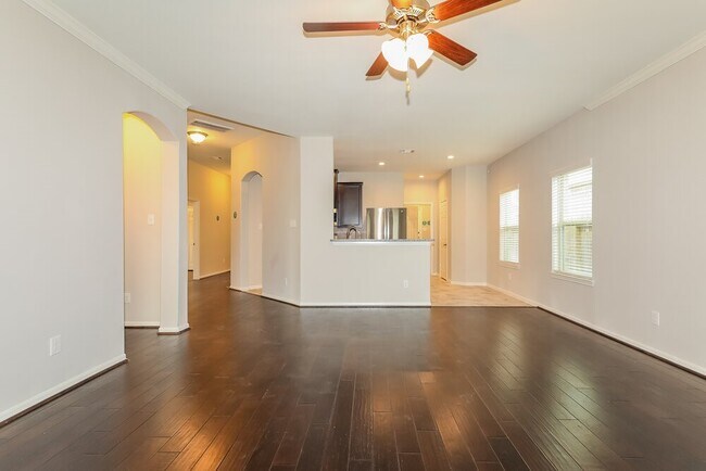 Building Photo - 23006 Silver Linden Ct