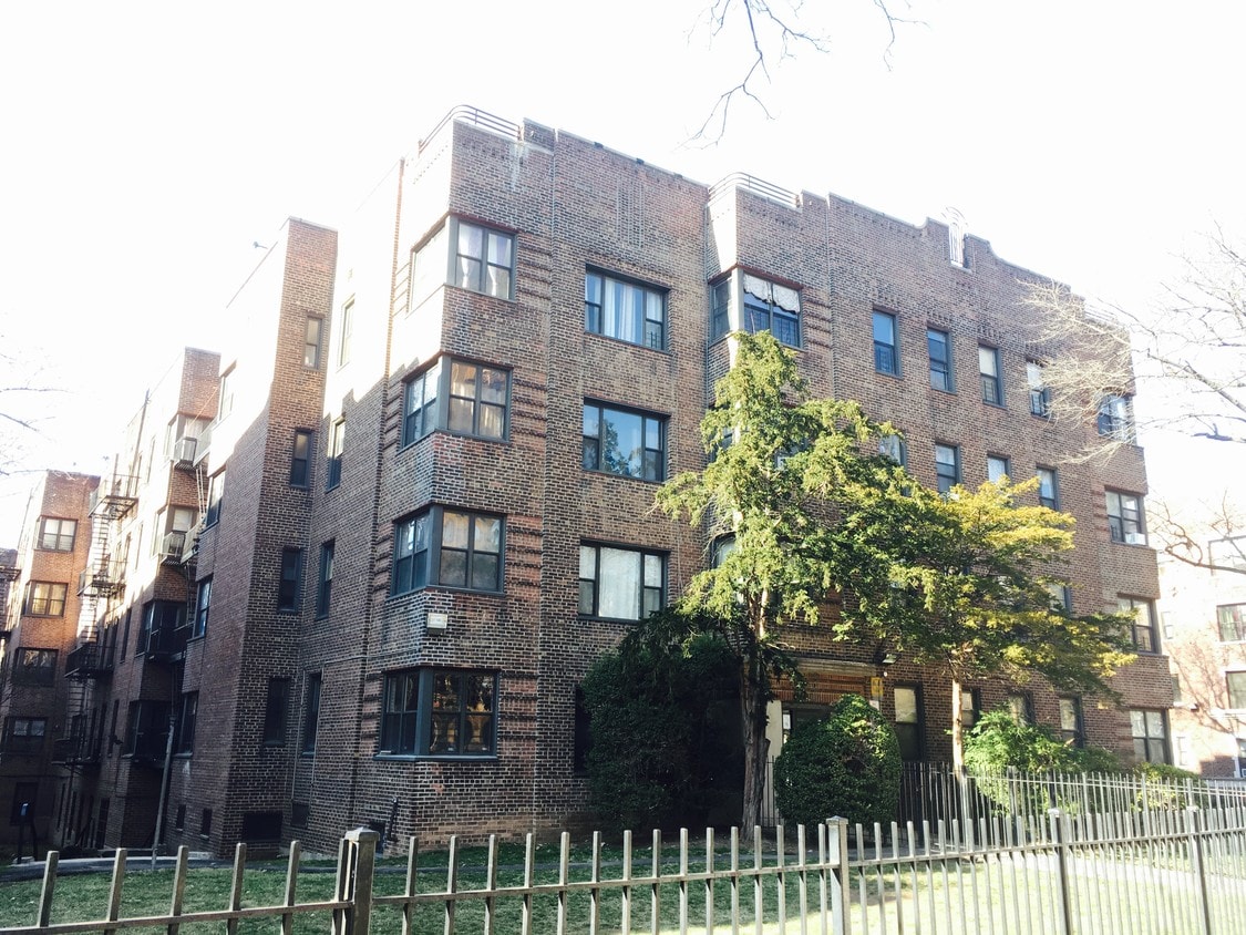Primary Photo - 29 S Munn Ave