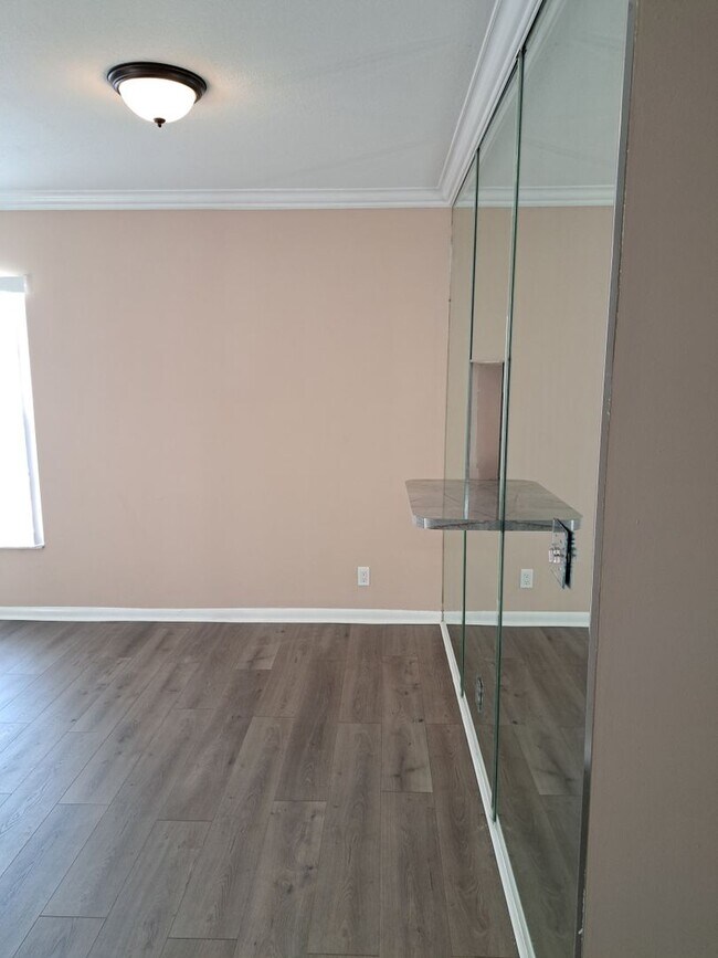 Foto del edificio - Beautiful 2  bedroom 2 bath Cond in heart ...