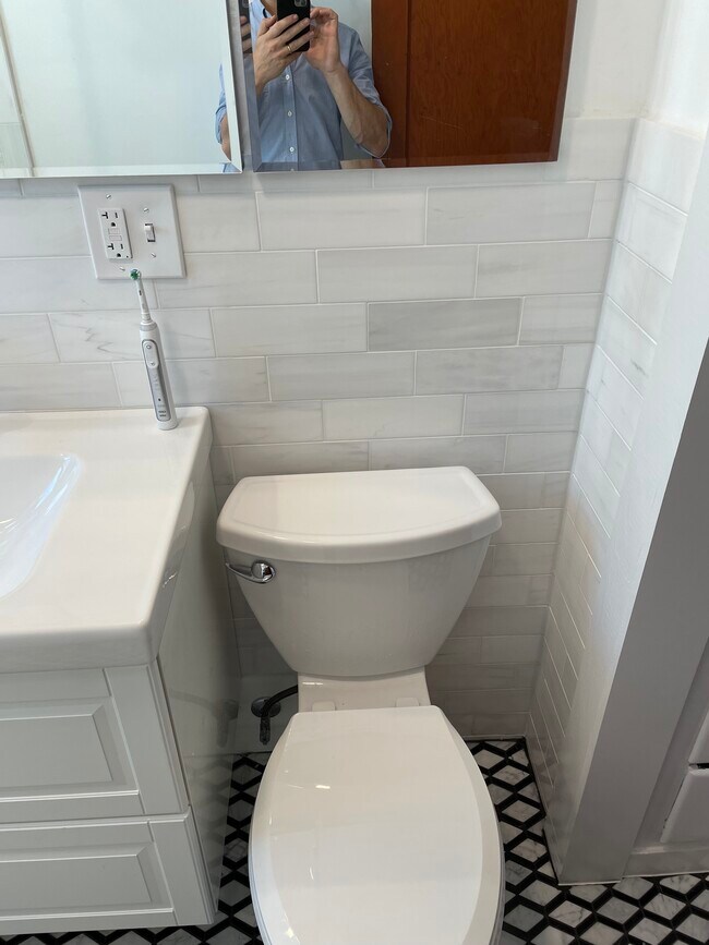 Foto del edificio - 22 Bayard St