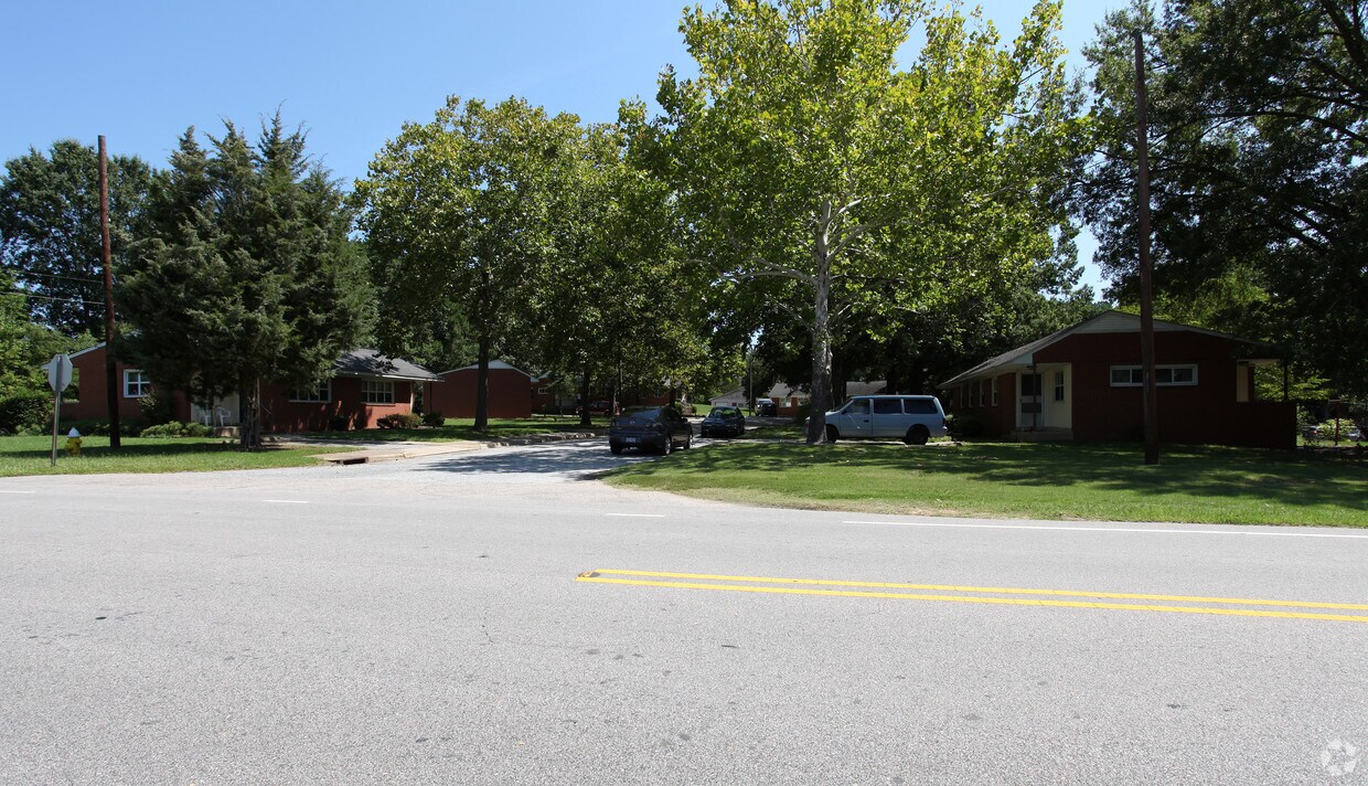 300307 Southwood Ct, Wendell, NC 27591 Apartments in Wendell, NC