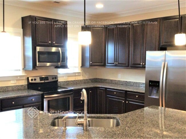 Building Photo - 14051 Old Vermillion Dr