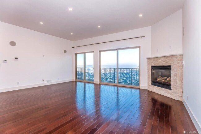 Foto del edificio - 635 Burnett Ave