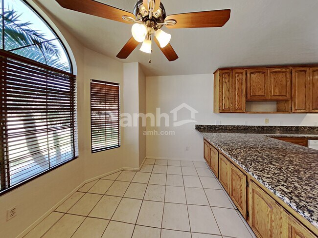 Foto del edificio - 9107 E Fairfield St