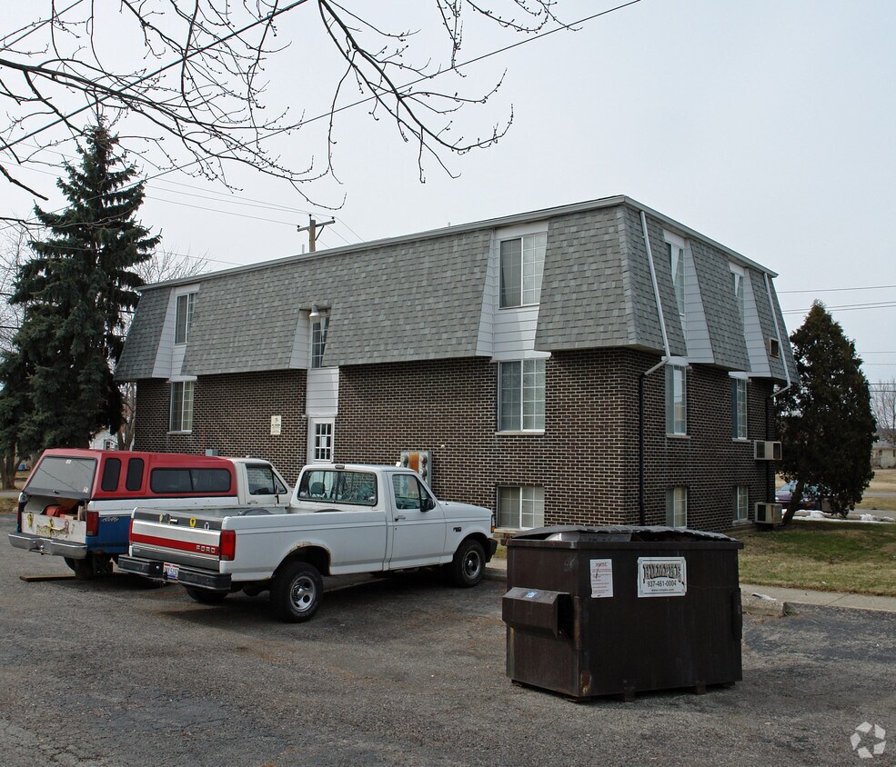 Building Photo - 325 Bellbrook Ave