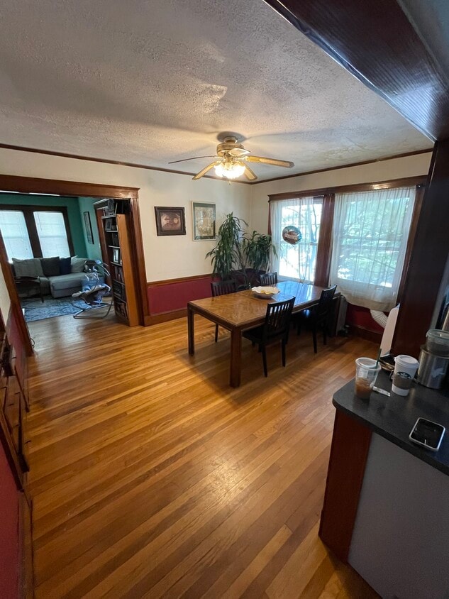 Dining room - 44 Augustus Ave