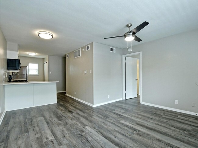 Building Photo - 2810 Rio Grande St
